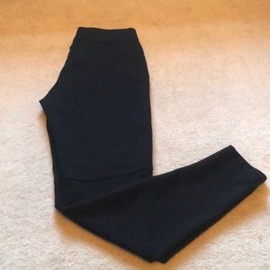 Forenza women’s thick black leggings - medium